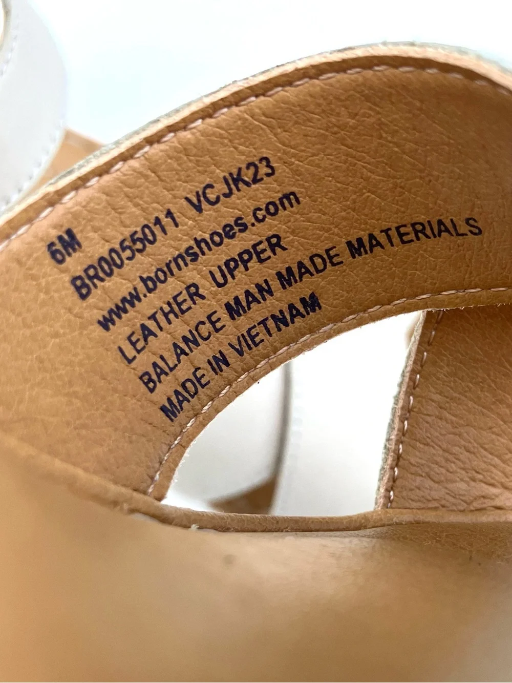 Born Alaina Platform Wedge Sandal Cream Leather Sz 6